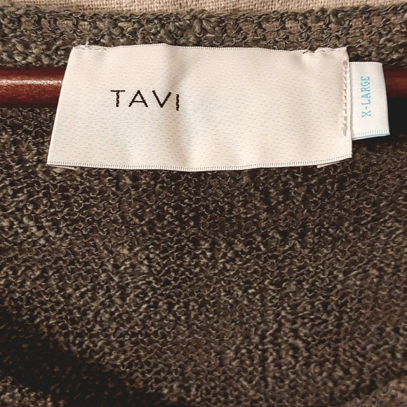 Tavi lightweight khaki hi-lo sweater, size XL, EUC - Picture 3 of 5
